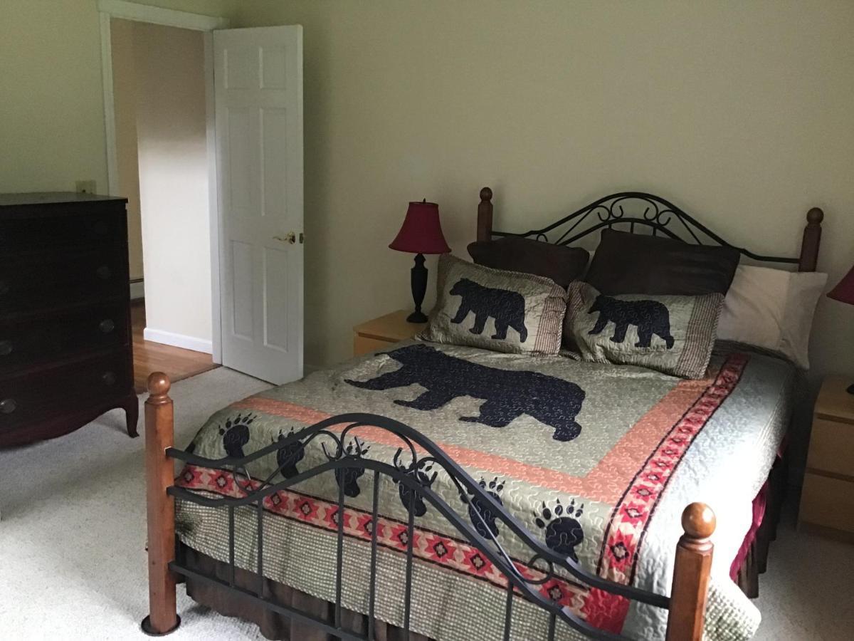 Farm stay Mount Snow, Snowmobilers N Trailers Plenty Of Parking *
